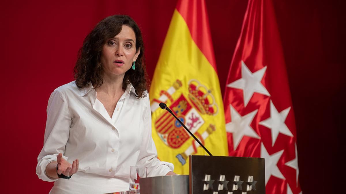 Ayuso espera recaudar hasta 22 millones con la venta del ático y otros cuatro inmuebles para reconstruir la Sierra Oeste