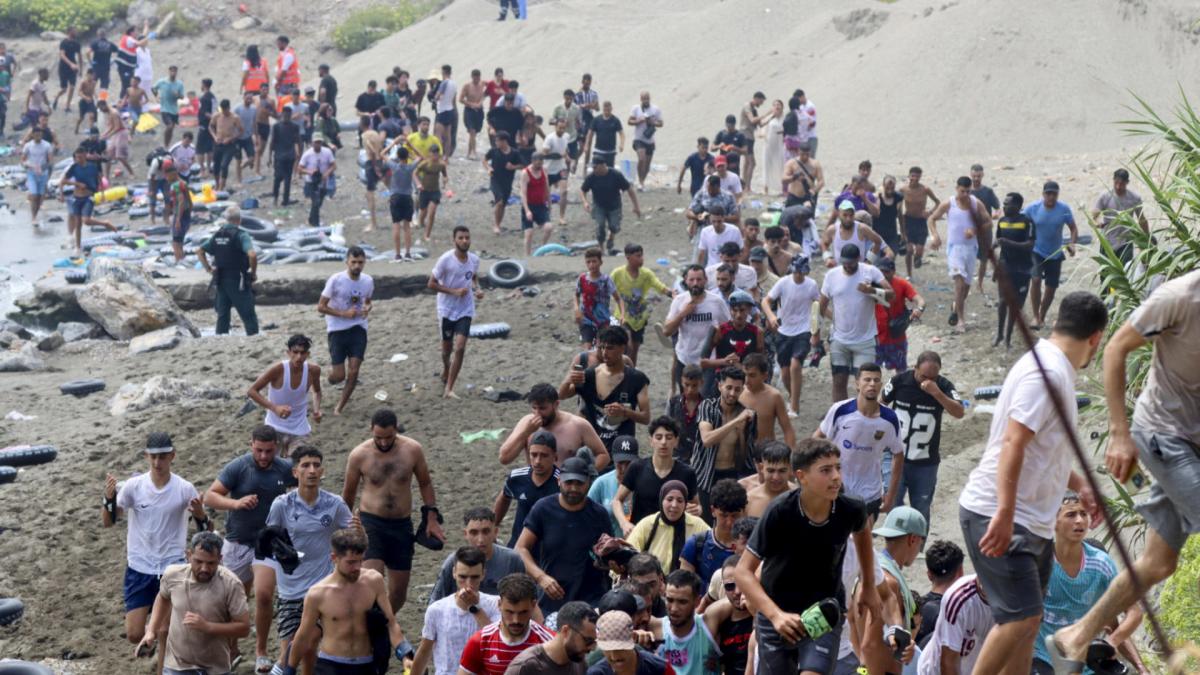 Ceuta vuelve a mirar al mar: la frontera revive una crisis migratoria cinco años después del gran salto de 2021