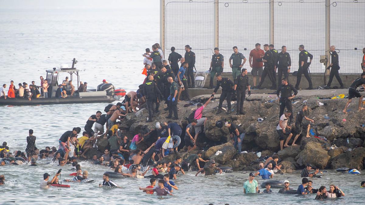 Menos vigilancia de Marruecos y sentencia del TS sobre devoluciones en caliente, claves en la crisis de Ceuta