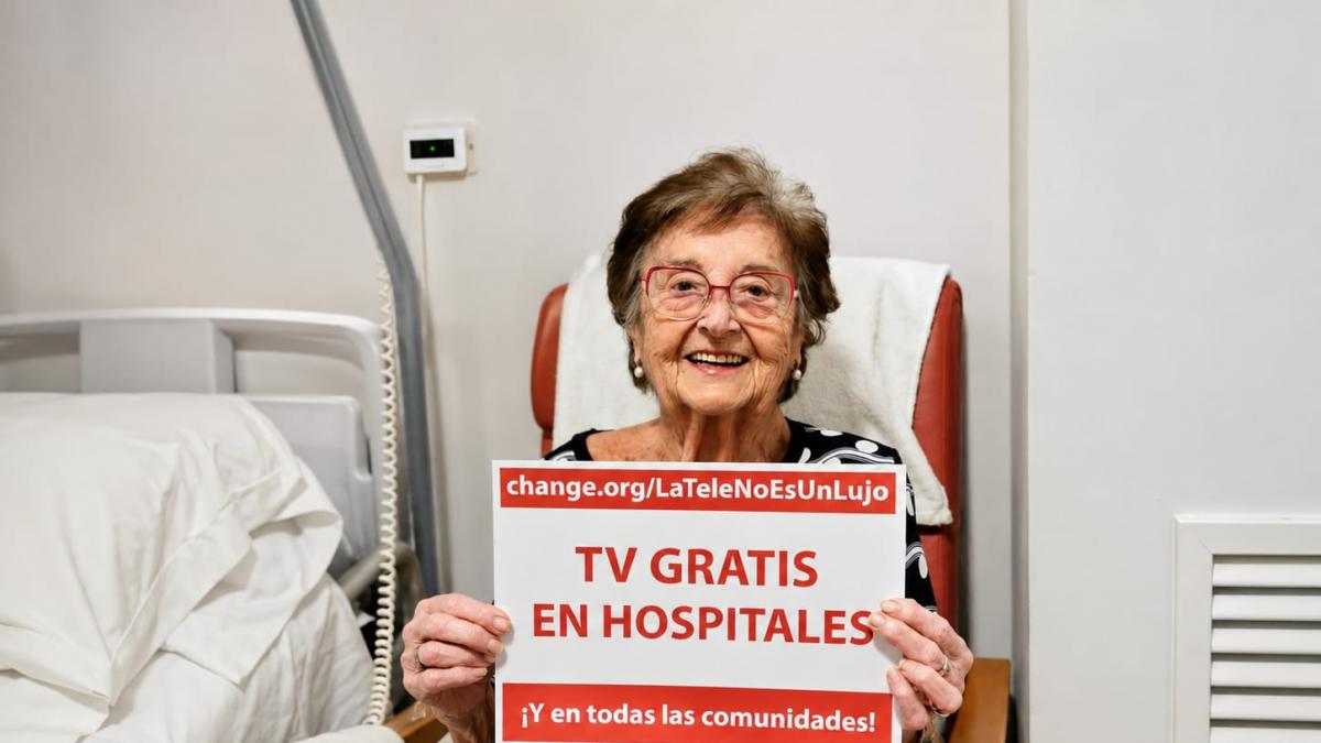 Rosita, la anciana de 94 años que reúne 40.000 firmas para que la tele sea gratis en los hospitales públicos:  Distrae mucho, pero cuesta 25 euros la semana 