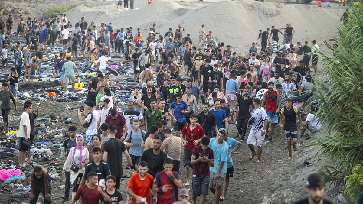 Marruecos procesa a 86 personas tras el cruce masivo de migrantes hacia Ceuta