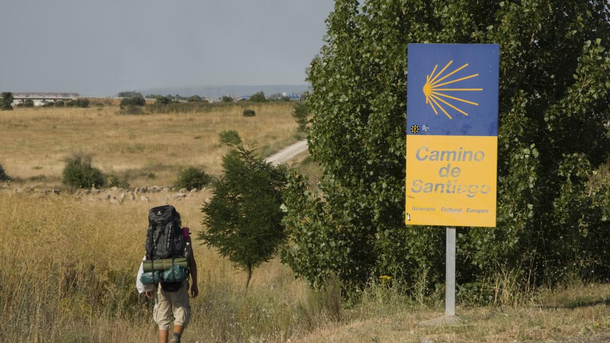 El eclipse en el Camino de Santiago: un momento mágico (pero también astronómicamente más caro) para los peregrinos