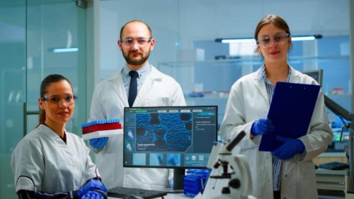 El sector salud busca talento: perfiles profesionales que marcarán el futuro de la industria biofarmacéutica