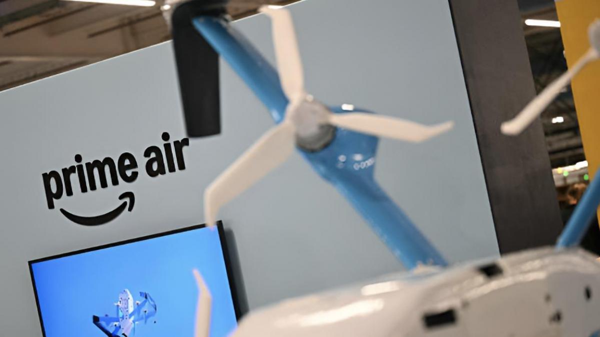 Tamara, clienta de las entregas con dron de Amazon: 'Me escondí debajo de un árbol, porque si detecta a una persona o a un animal, aborta la entrega'