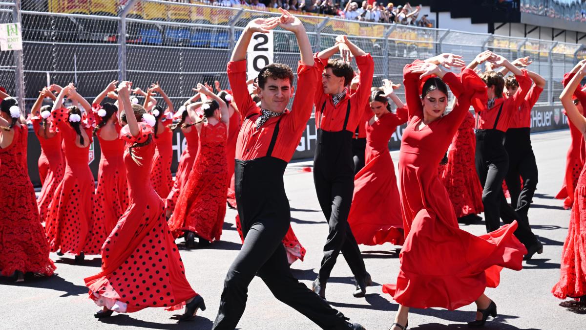 Estupefacción por el espectáculo de la F1 en Madrid antes y después de la carrera: «Solo falta el toro de Osborne y la tuna» – huffingtonpost.es