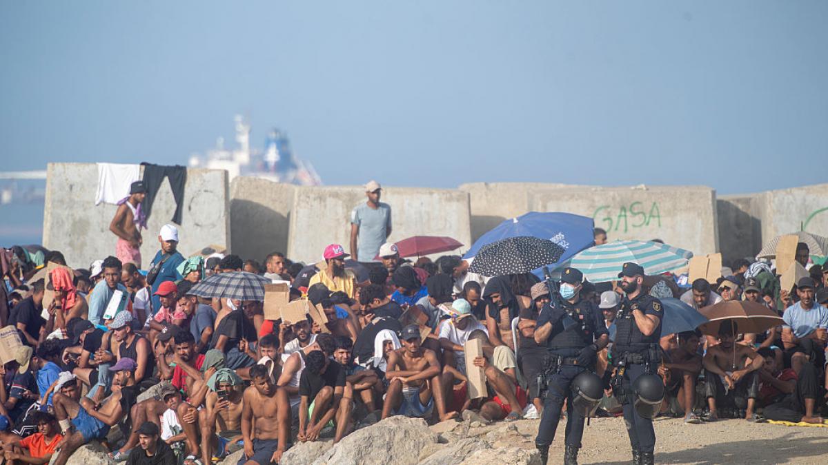 El Ejecutivo tramita al menos 1.800 expedientes para la devolución de migrantes en Ceuta tras la crisis fronteriza