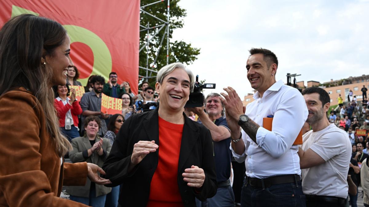 Ada Colau presenta el Frente Amplio con un único y contundente reproche a Podemos:  Hasta el último minuto se ofreció todo con extrema generosidad 
