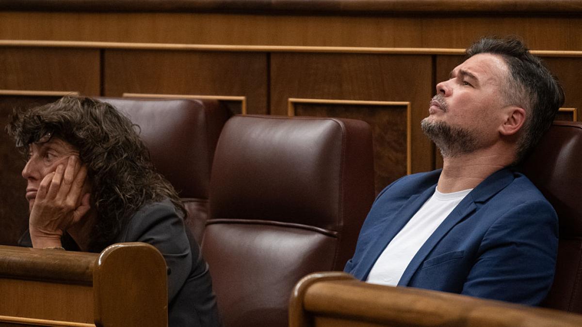 Solo Rufián podía describir la desunión de las izquierdas con él entre medias como lo hace:  Ridículo 