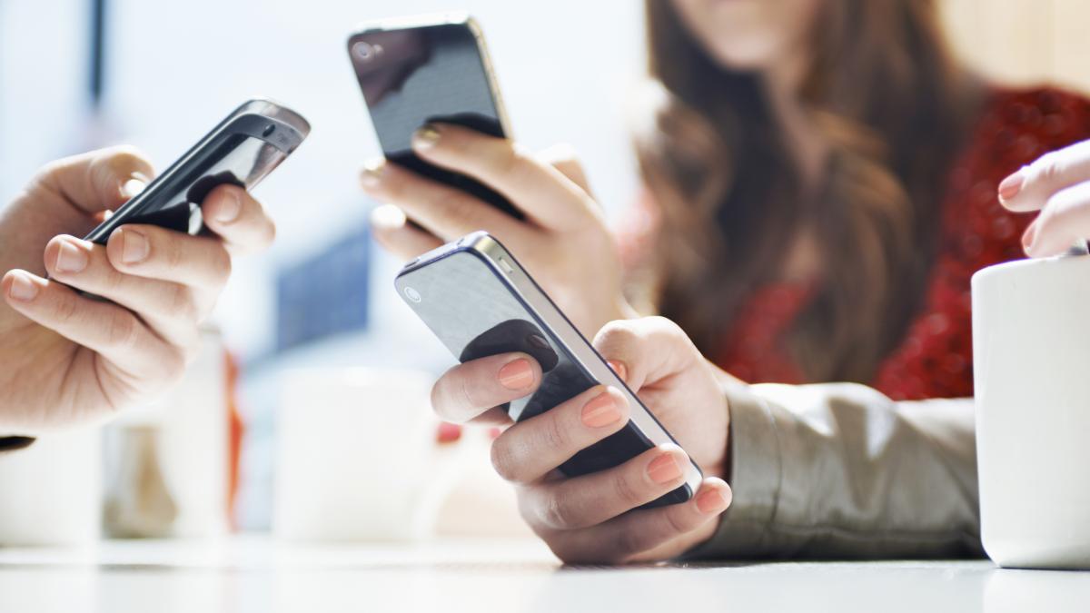Grecia prohíbe por ley el acceso a las redes sociales a los menores de 15 años