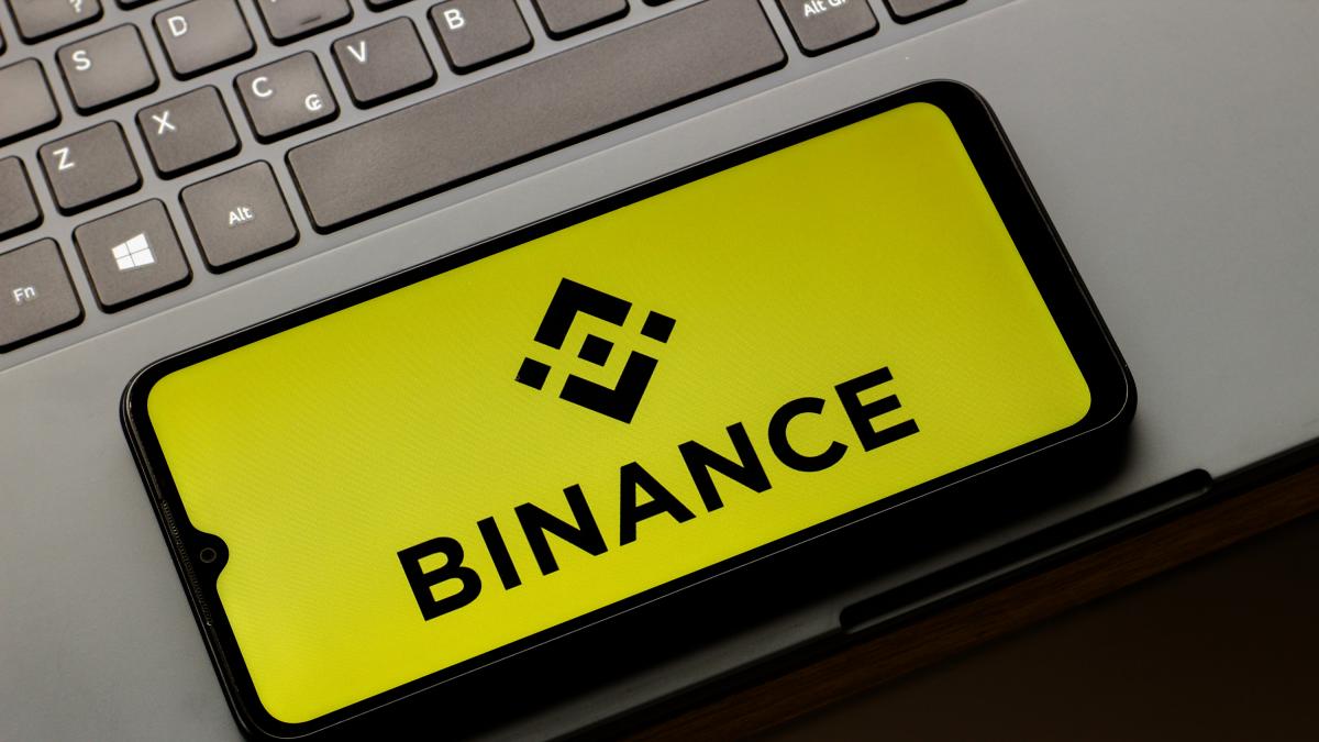 Binance sufre un hackeo de 6.300 millones: la mayor plataforma de criptomonedas bloquea activos