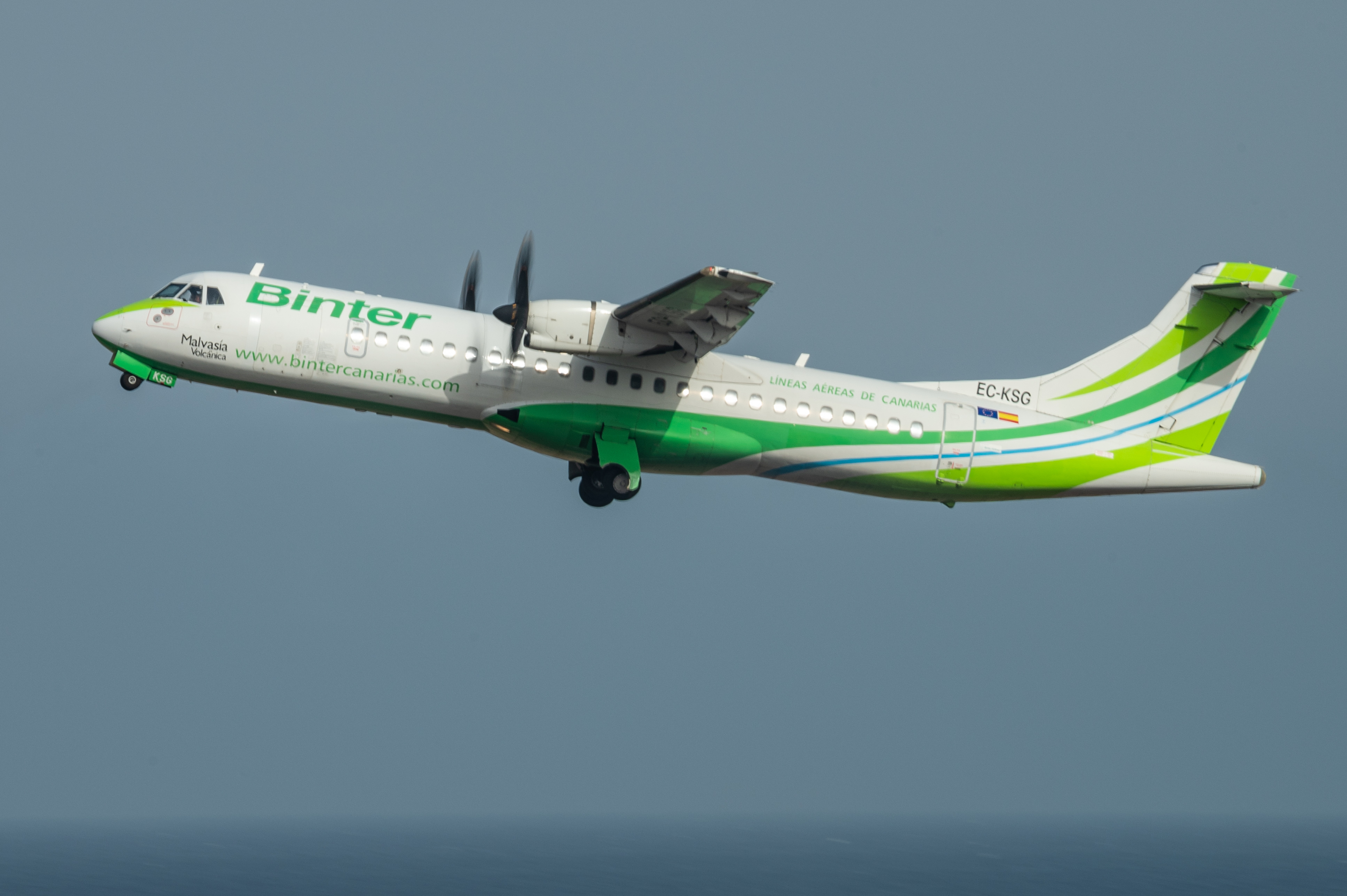 Viaja en Binter desde Tenerife y todo lo que le dan por 14 euros la ...