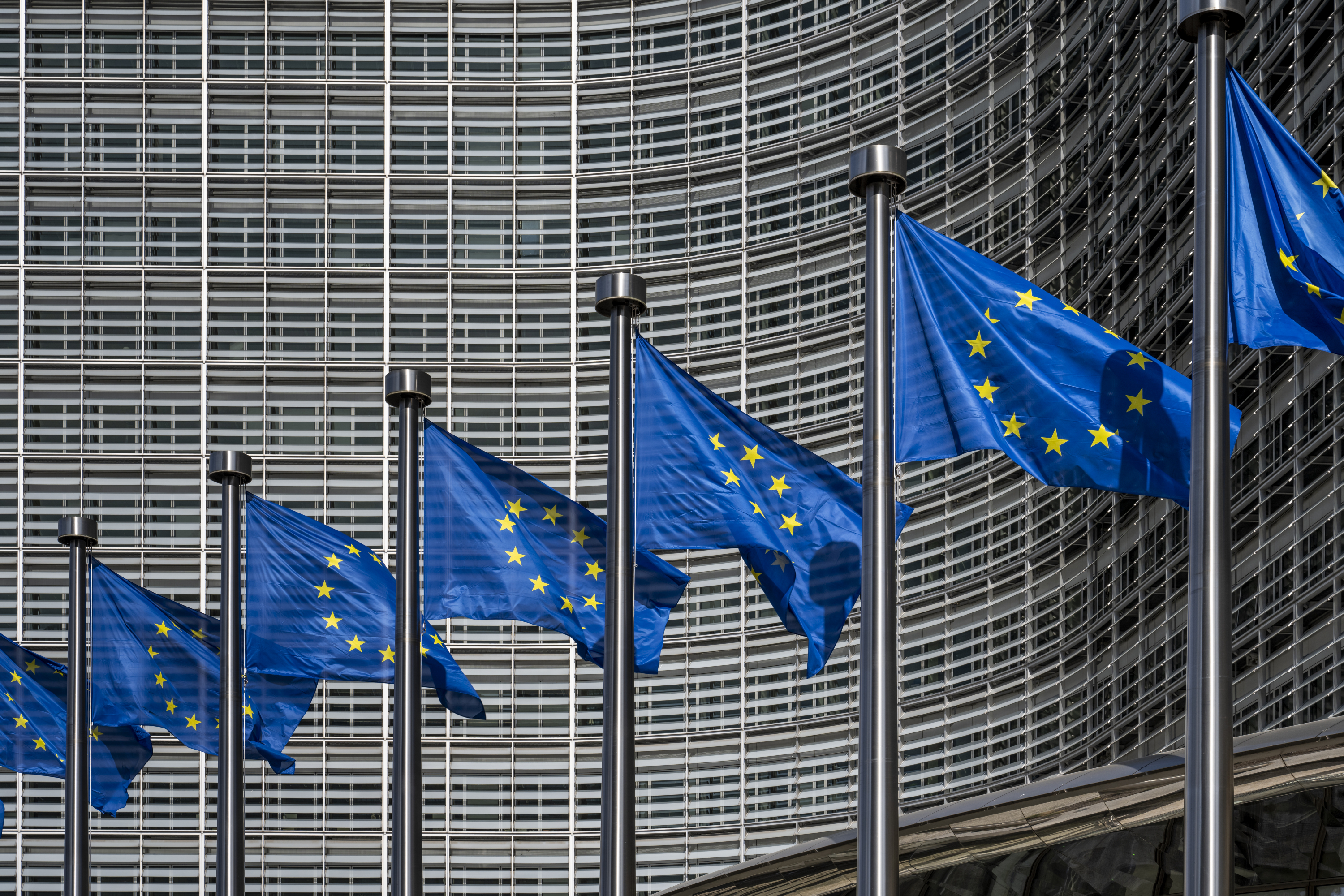 Bruselas eleva al 2,6% el crecimiento de la economía española en 2025 ...